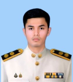 นายปริญญา พลเยี่ยม