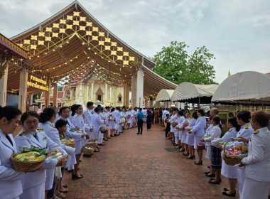 พิธีทำบุญตักบาตร เพื่อถวายพระราชกุศล ... พารามิเตอร์รูปภาพ 11
